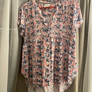 Super cute short sleeved baby doll floral top size large